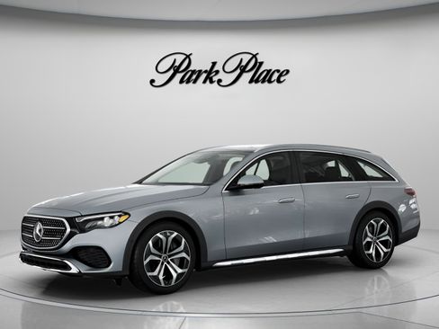 New 2026 Mercedes-Benz E 450 4MATIC All-Terrain Wagon image 2
