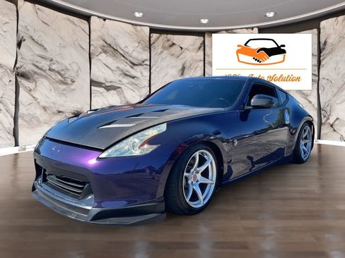 Used 2011 Nissan 370Z Touring w/ Sport Pkg image 10