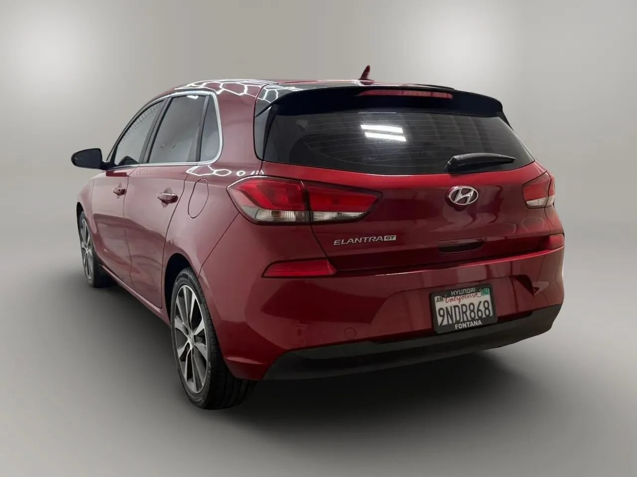 Used 2018 Hyundai Elantra GT FWD image 8