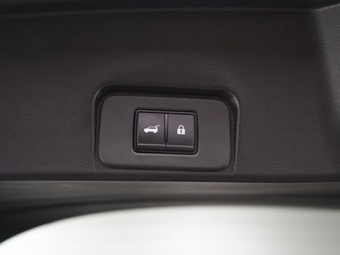 Used 2023 Nissan Rogue SV w/ SV Premium B Package image 20