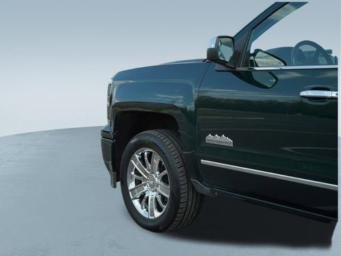 Used 2015 Chevrolet Silverado 1500 High Country w/ High Country Premium Package image 35