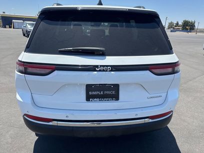 Used 2024 Jeep Grand Cherokee Laredo