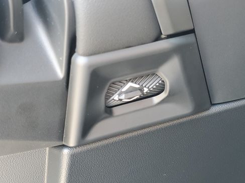New 2026 BMW X3 xDrive30i w/ Premium Package AWD/4WD image 9