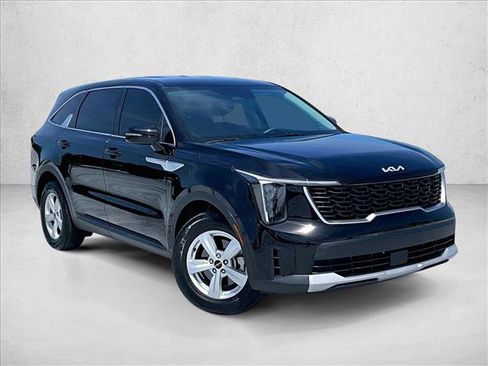 Used 2024 Kia Sorento LX FWD image 12