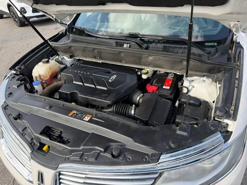 Used 2017 Lincoln MKX Premiere AWD/4WD image 24