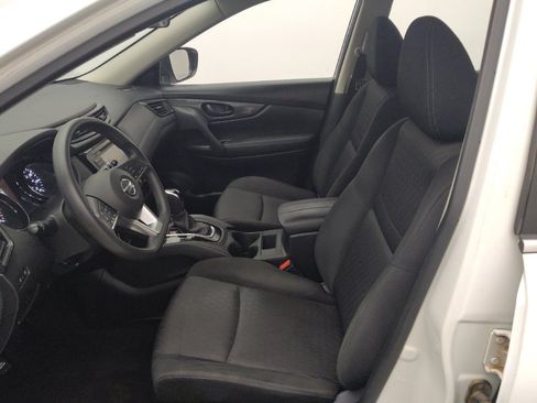 Used 2020 Nissan Rogue S FWD image 17