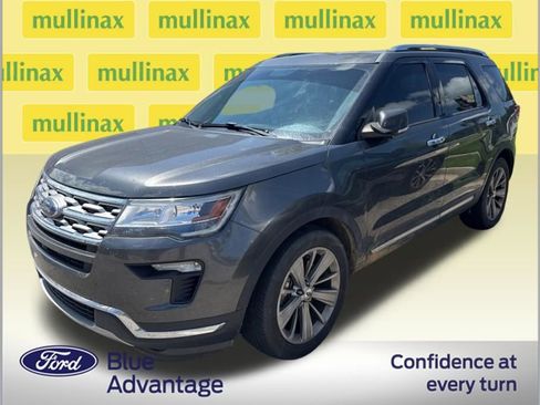 Used 2018 Ford Explorer Limited FWD image 2