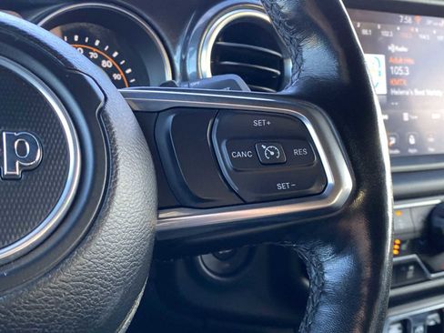 Used 2021 Jeep Wrangler Unlimited Sahara AWD/4WD image 32