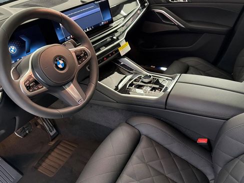 New 2026 BMW X6 xDrive40i w/ Executive Package AWD/4WD image 4
