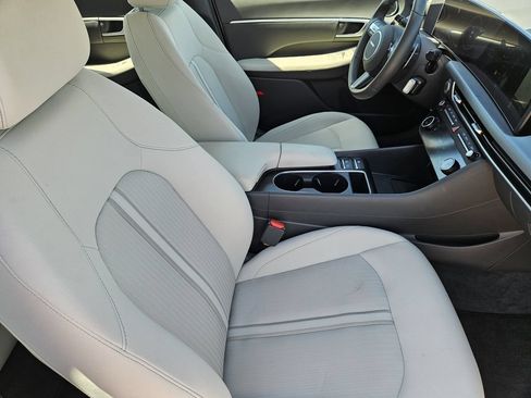 Used 2025 Hyundai Sonata SEL FWD image 10