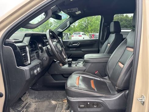 Used 2023 GMC Sierra 1500 AT4 w/ AT4 Preferred Package AWD/4WD image 7