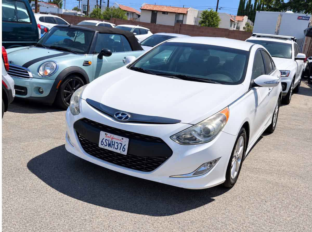 Used 2011 Hyundai Sonata Hybrid FWD image 1