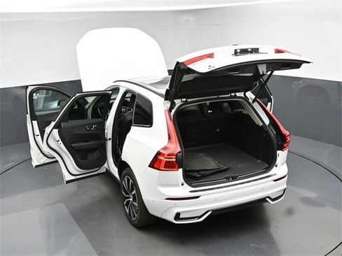 Used 2023 Volvo XC60 B5 Plus w/ Climate Package image 50