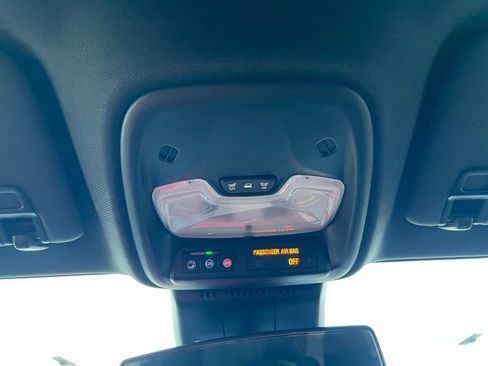 Used 2024 Chevrolet Colorado Trail Boss w/ Technology Package image 42