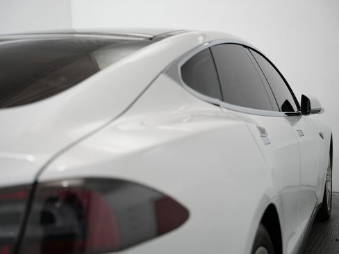 Used 2014 Tesla Model S 60 image 47