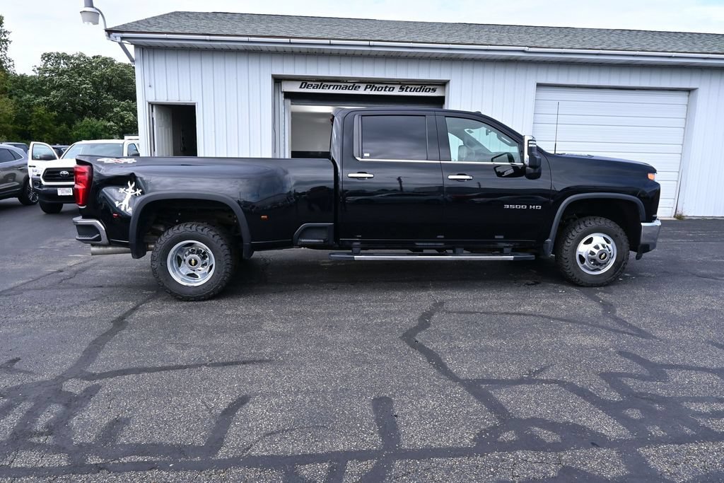 Used 2021 Chevrolet Silverado 3500 LTZ w/ LTZ Convenience Package AWD/4WD image 4