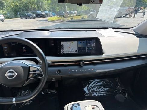 Used 2023 Nissan Ariya FWD image 14