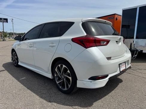 Used 2017 Toyota Corolla iM w/ All-Weather Mat Package FWD image 5