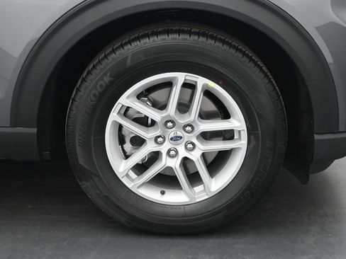 New 2026 Ford Explorer Active RWD image 23