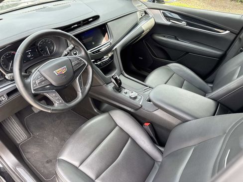 Certified 2025 Cadillac XT5 Premium Luxury image 23