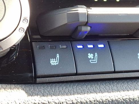New 2026 Toyota Tundra Limited AWD/4WD image 19