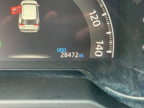 Used 2025 Toyota RAV4 XLE AWD/4WD image 30