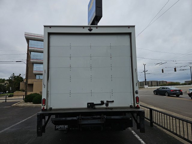 Used 2021 Chevrolet Express 3500 w/ Driver Convenience Package RWD image 4