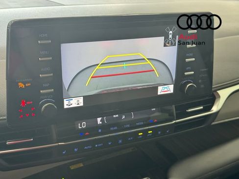 Used 2021 Toyota Sienna Limited FWD image 18