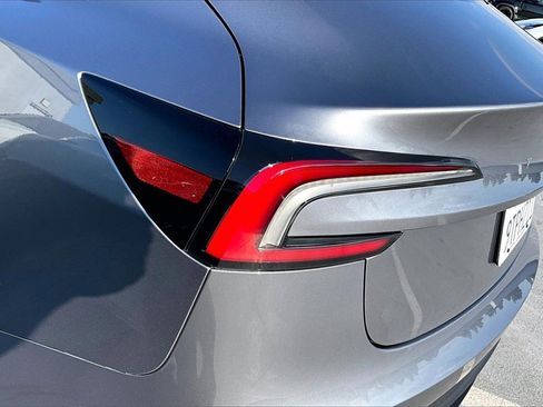 Used 2025 Tesla Model 3 Long Range image 21