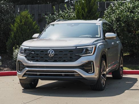 Used 2024 Volkswagen Atlas SEL Premium R-Line AWD/4WD image 5