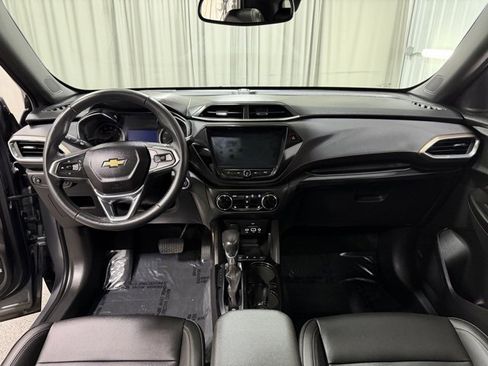 Used 2021 Chevrolet TrailBlazer ACTIV w/ Sun and Liftgate Package image 13