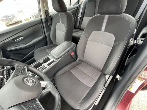 Used 2025 Nissan Sentra SV image 34