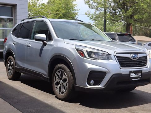 Used 2021 Subaru Forester Premium AWD/4WD image 7