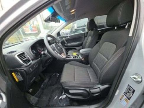 Used 2022 Kia Sportage LX image 6