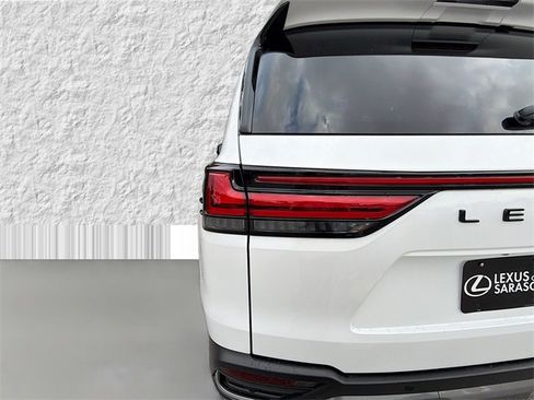 New 2026 Lexus LX 700h Luxury image 10