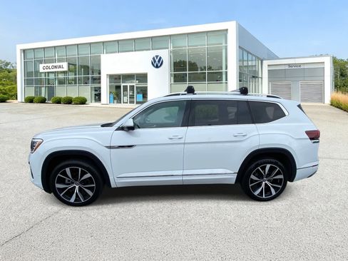 Certified 2024 Volkswagen Atlas SEL Premium R-Line AWD/4WD image 2