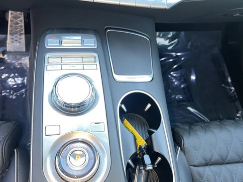 Used 2025 Genesis GV70 3.5T Sport w/ Sport Advanced Package image 15