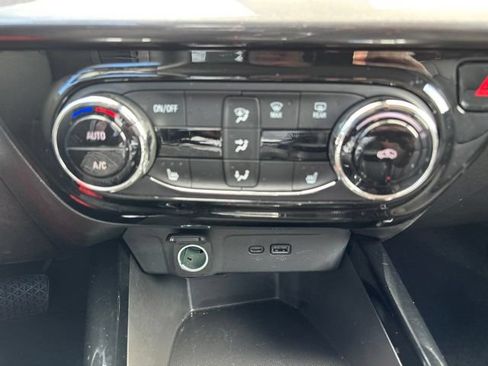 Used 2025 Chevrolet Trax ACTIV w/ Driver Confidence Package FWD image 24