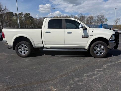 Used 2018 RAM 2500 Laramie w/ Convenience Group image 2