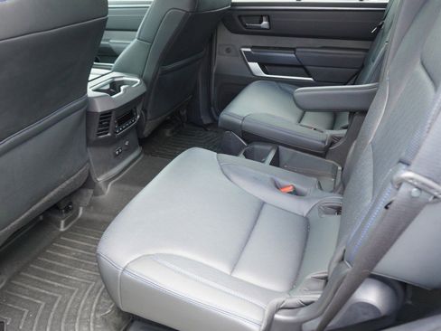 Used 2024 Toyota Sequoia Platinum image 10