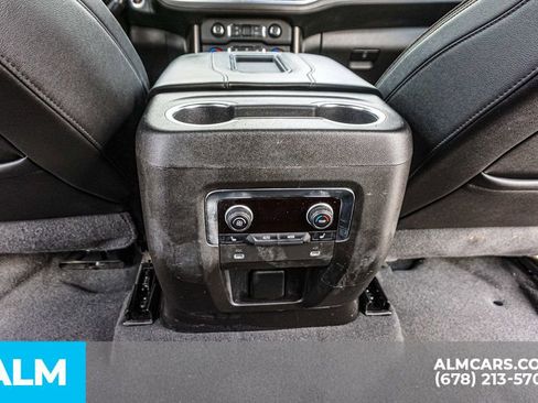 Used 2022 Chevrolet Suburban High Country image 33