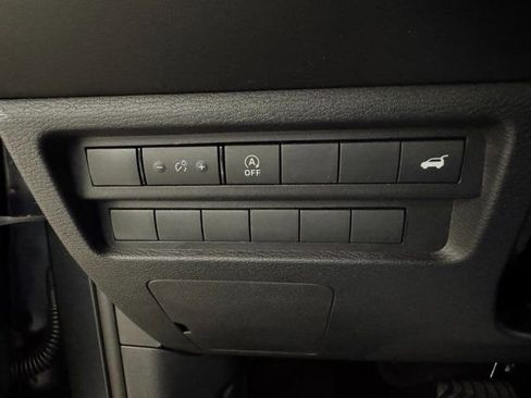 New 2026 Mitsubishi Outlander SE image 10