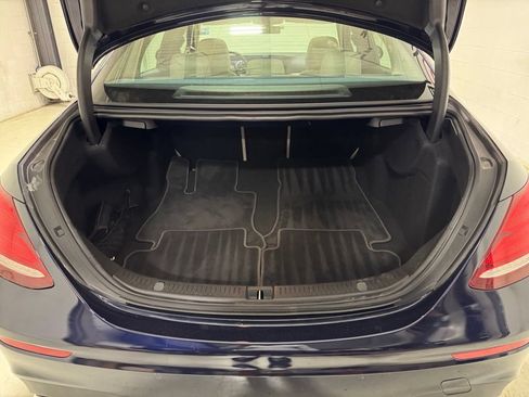 Used 2020 Mercedes-Benz E 350 4MATIC Sedan image 28