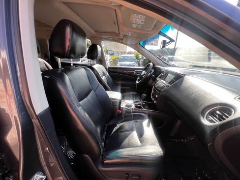 Used 2014 Nissan Pathfinder SL w/ SL Premium Package FWD image 14