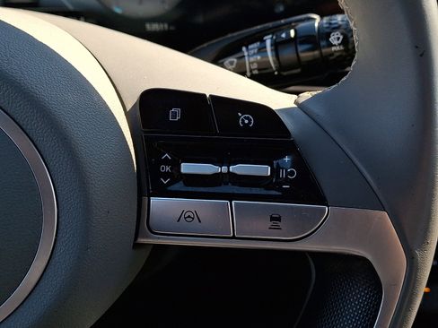 Certified 2023 Hyundai Elantra SEL w/ Convenience Package image 21