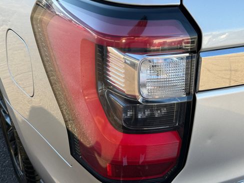 Used 2019 Ford Expedition Limited image 28