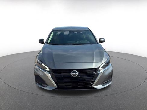 Used 2025 Nissan Altima 2.5 SV image 4