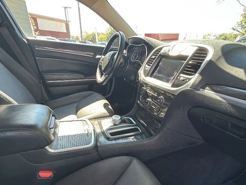Used 2019 Chrysler 300 Touring w/ Sport Appearance Package RWD image 32