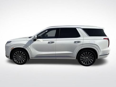 Used 2024 Hyundai Palisade Calligraphy image 2