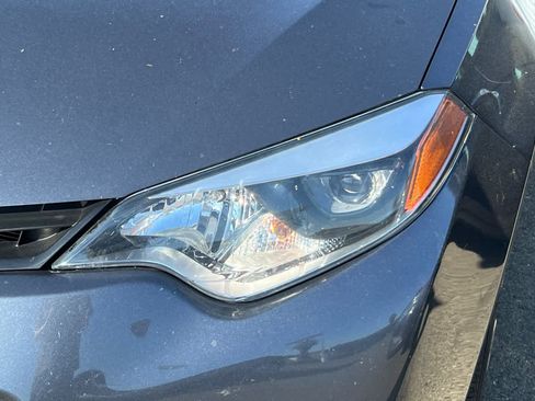 Used 2014 Toyota Corolla LE image 11